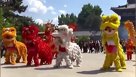 舞狮子表演视频爆料,揭秘传统表演背后的精彩瞬间  第3张